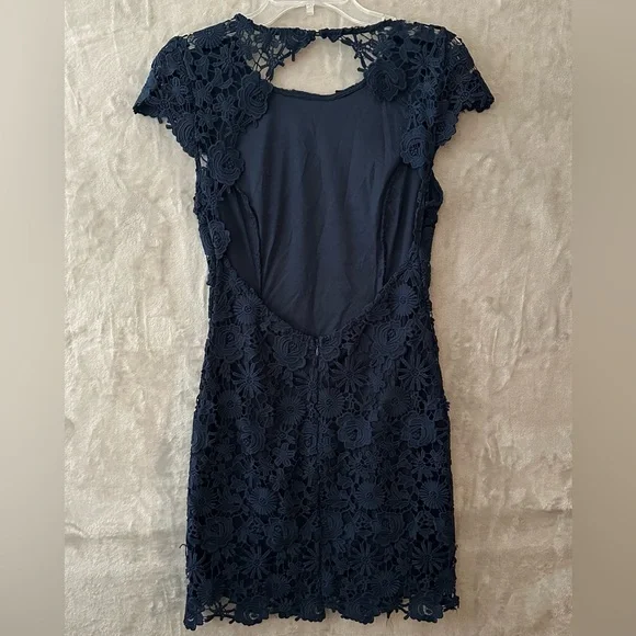 Lulu's Midnight Blue Floral Lace Mini Dress Size Medium - Picture 8 of 15